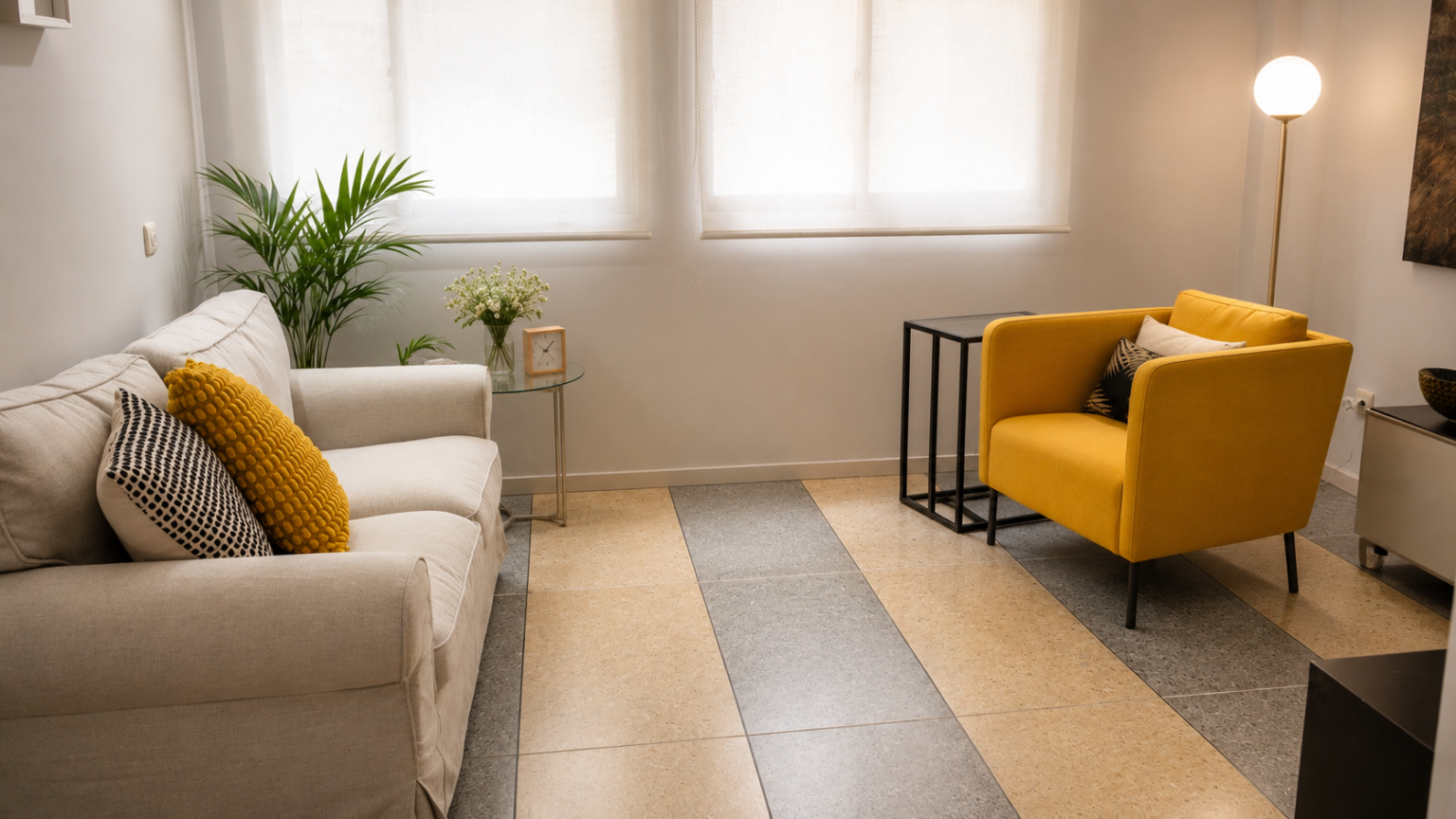 Sala de espera acogedora de la clínica de salud mental Psique Integral en Las Palmas, atención al paciente y recepción